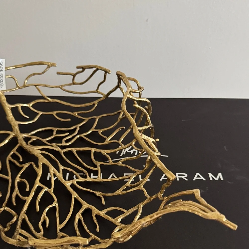 Michael Aram Autumn Leaf Design Vase - Picture 6 of 10